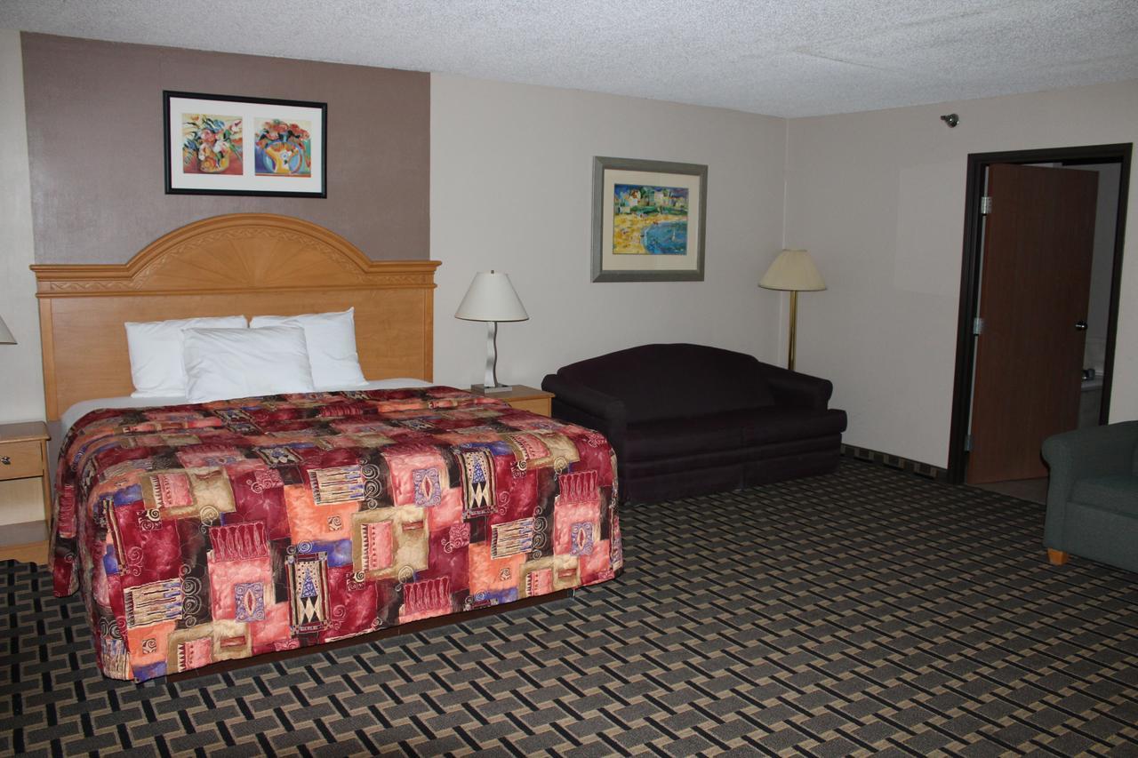 Coratel Inn And Suites Maple Grove Exterior photo