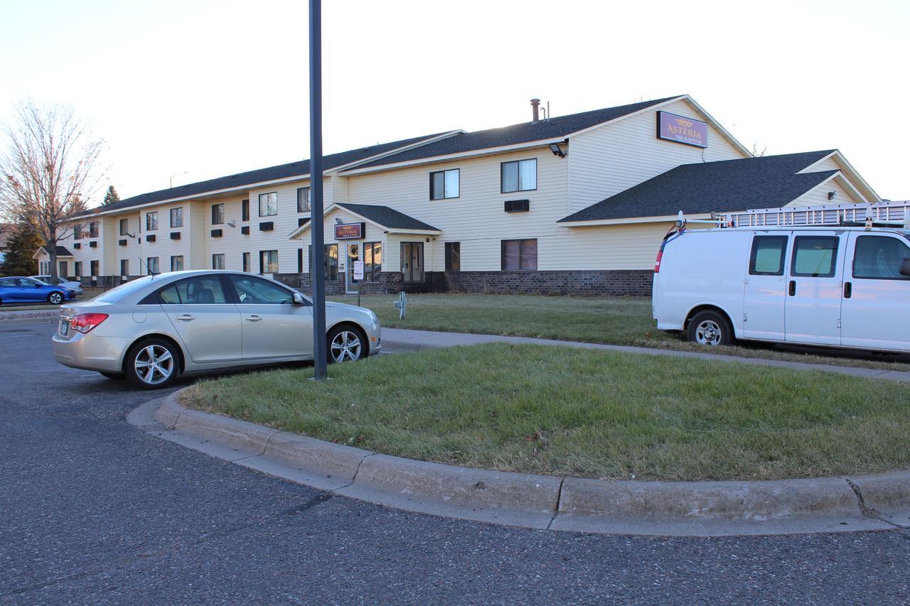 Coratel Inn And Suites Maple Grove Exterior photo