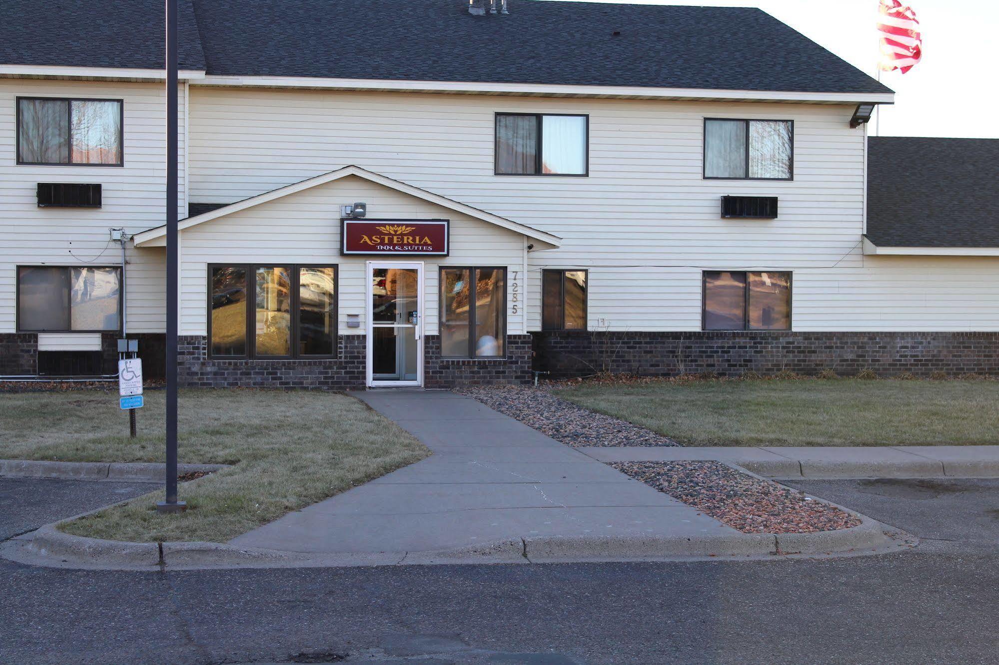 Coratel Inn And Suites Maple Grove Exterior photo