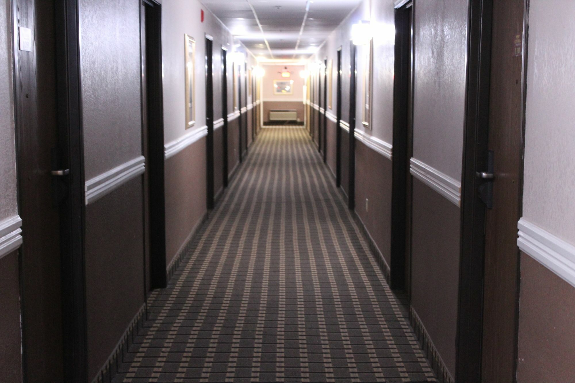Coratel Inn And Suites Maple Grove Exterior photo
